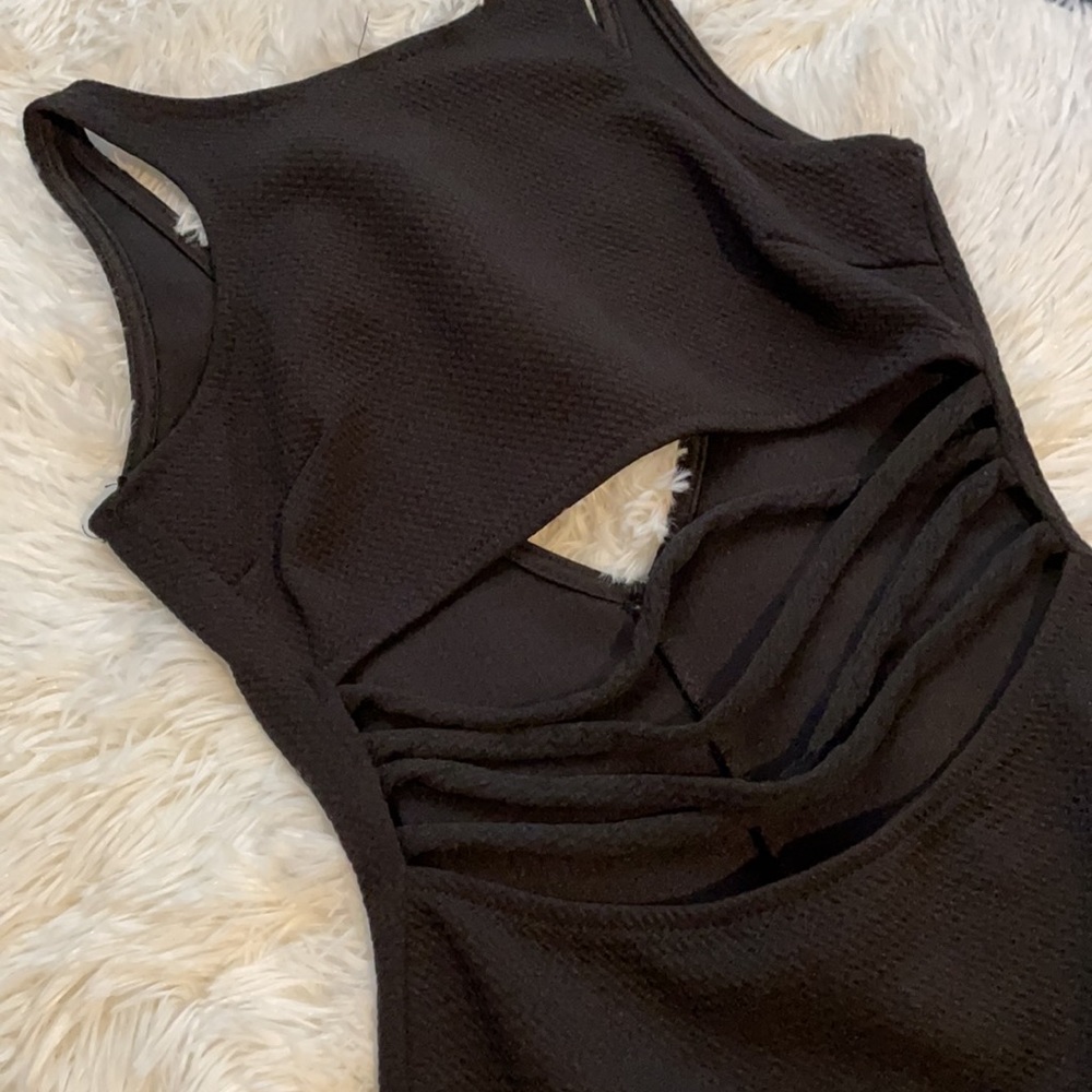 Dress - Picture 5 of 5